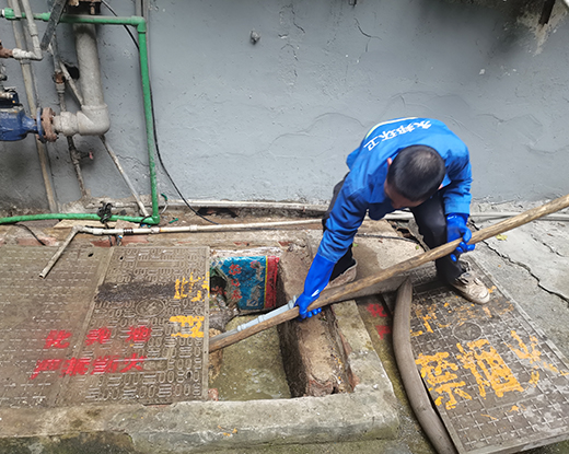翁田镇清掏化粪池