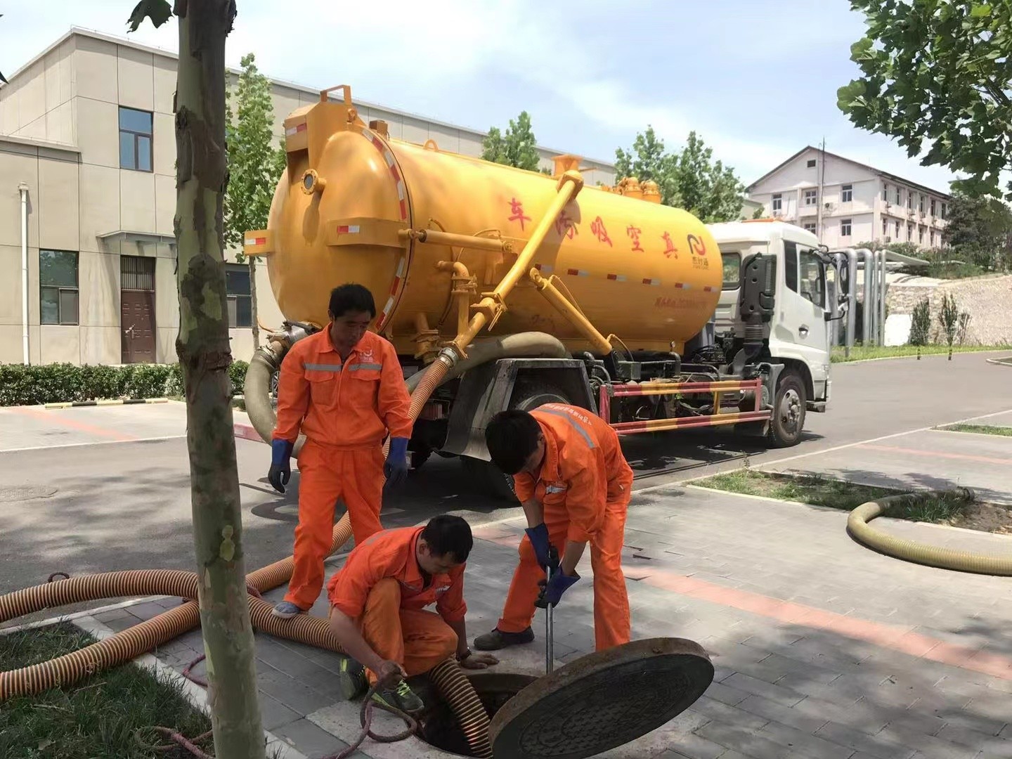 翁田镇化粪池清理与5-8吨吸粪车施工效率分析